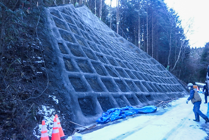 長野県豪雨災害林道施設災害復旧法面工事